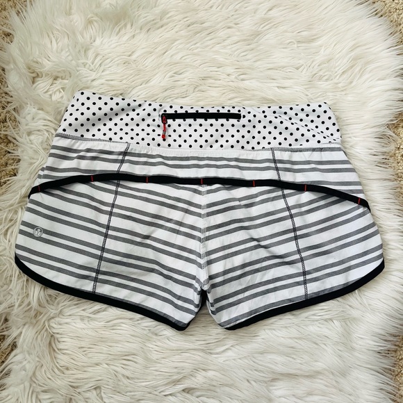 {Lululemon} Run: Speed Short in Twin Stripe Black / Mod Dot Printed Black - 6 - Picture 4 of 11
